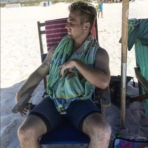 Meet your Posher, Pierce